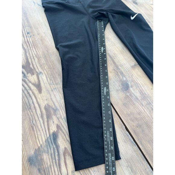 Nike Dri-Fit Capri Length Leggings Womens M Black 22" inseam Gym - Picture 7 of 7